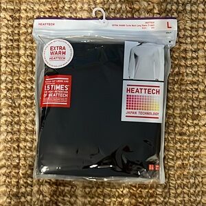 Uniqlo Extra Warm Turtle Neck Long Sleeveve T-Shirt (Black)